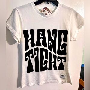 BNWT Wranglers Lainey Wilson Hang Tight Tee Size Medium